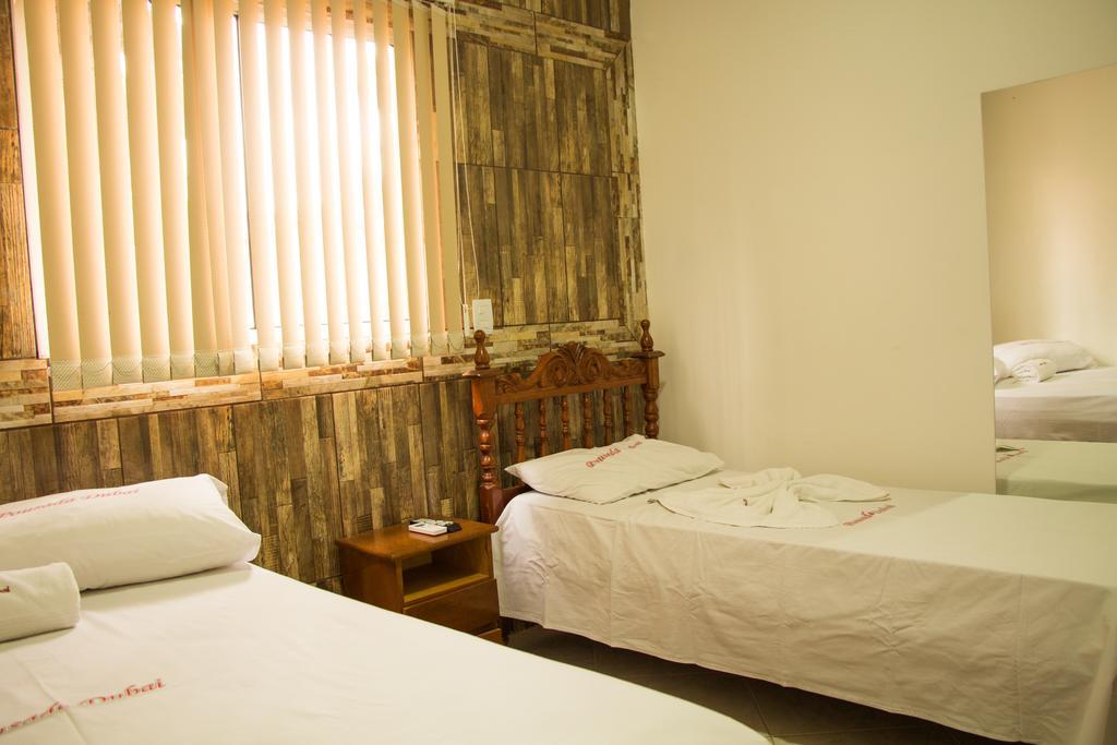 Pousada Dubai クイアバ 部屋 写真