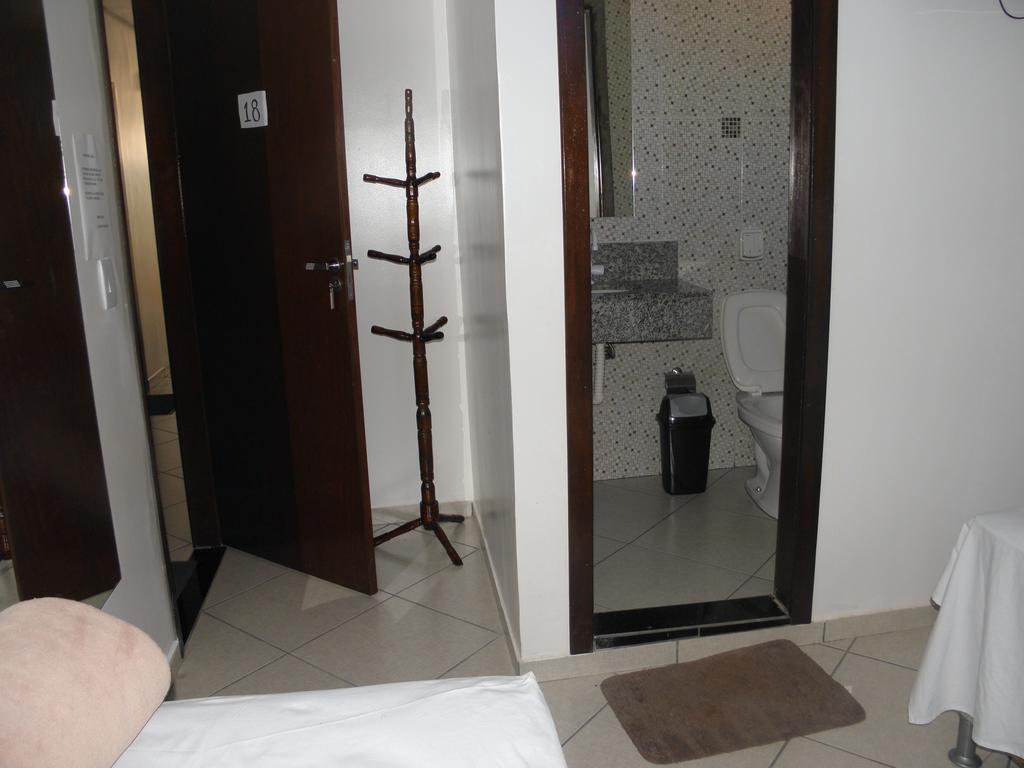 Pousada Dubai クイアバ 部屋 写真